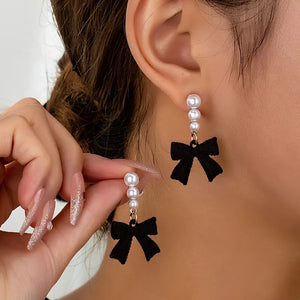 Call On Me Bow Earrings